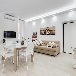  Apartment Bmga L The White Crown In Testaccio